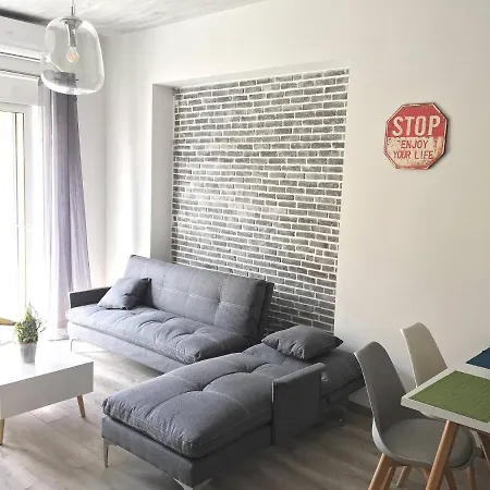 Pegasus Amazing Flat, 1,5min Walk To The Domek letniskowy