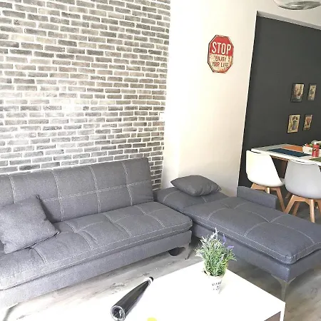 Pegasus Amazing Flat, 15min Walk To The